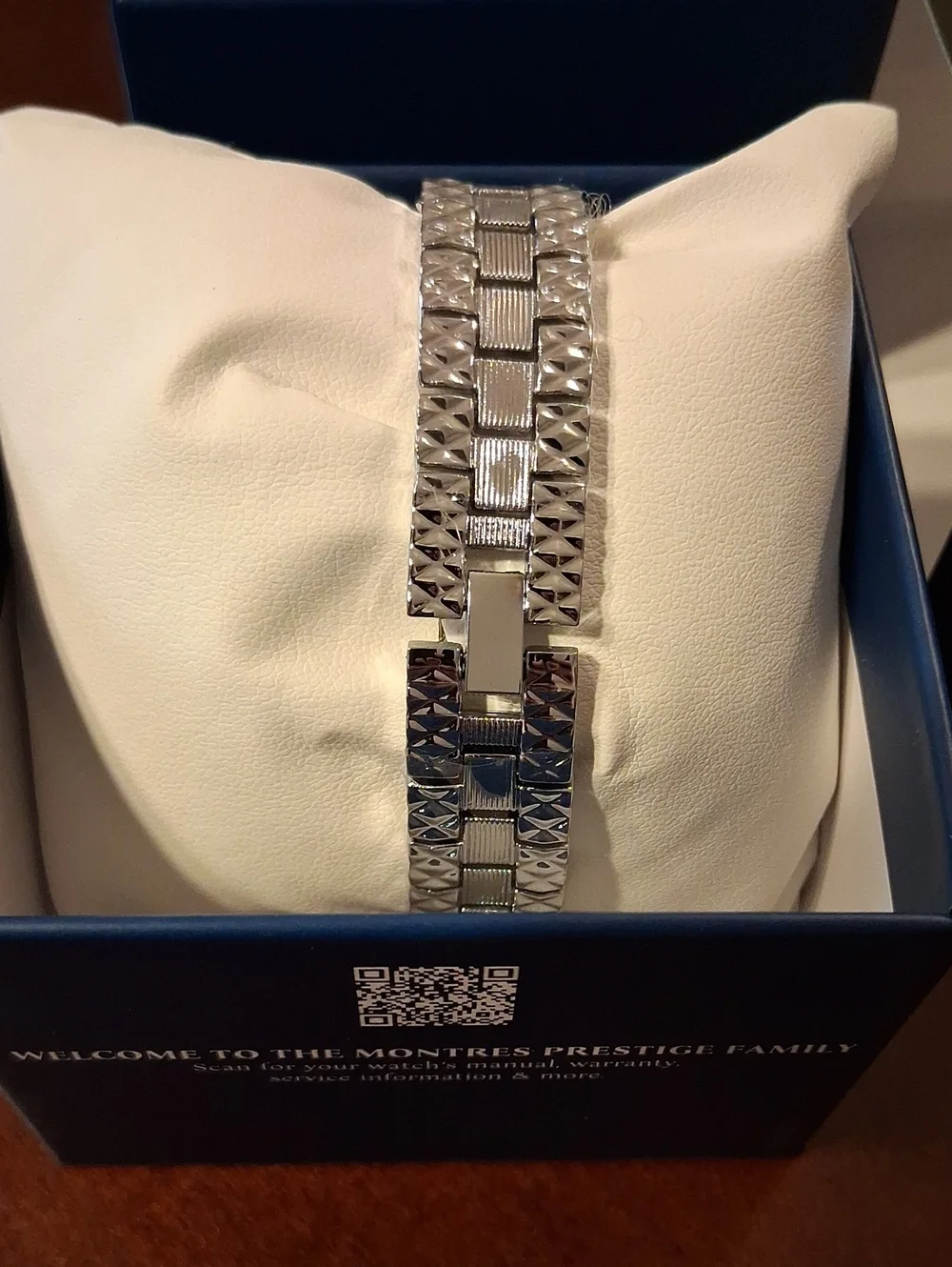 Montres Prestige Classic Women's Quartz Watch MPW 0222 30mm New